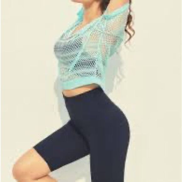 ⭐️nwt As Rose Rich Mesh Crop Top⭐️ - Picture 2 of 8